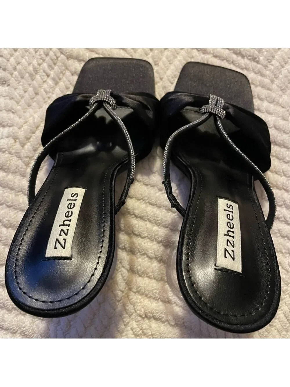 Zzheels rhinestone bow